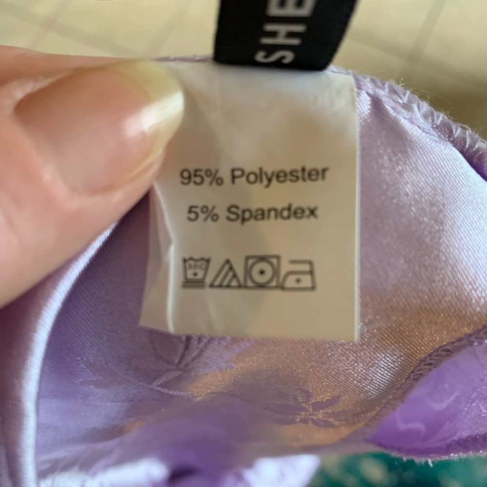 Halter Silk Tie Top Size small in lilac - Picture 9 of 11